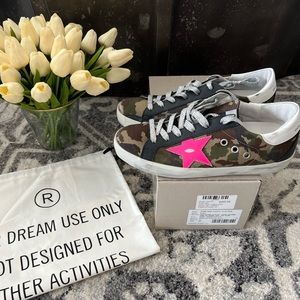 Size 37 (US women’s 7) Golden Goose superstar classics